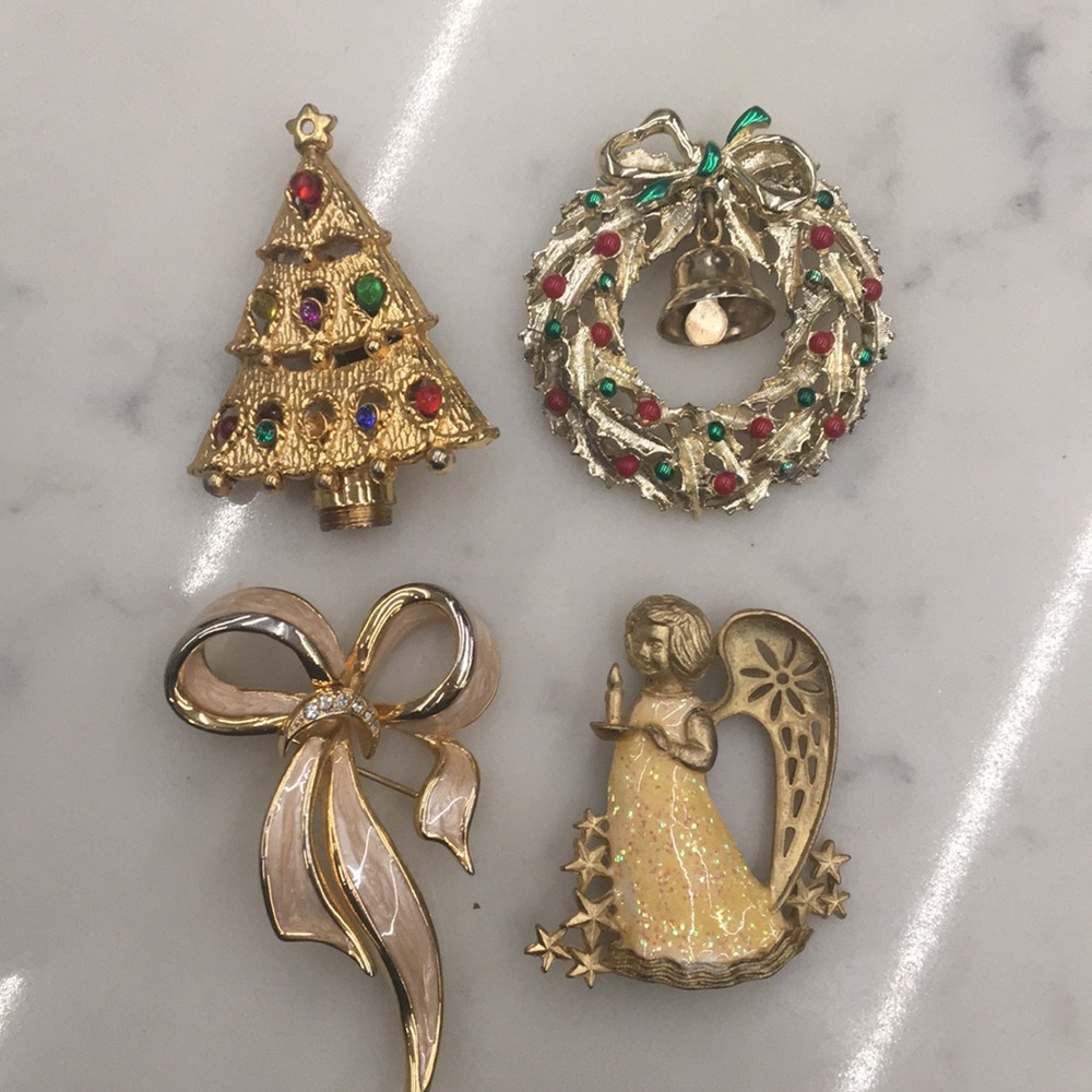 Lot of 4 Vintage Christmas Pin Brooches